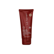 کرم ضد آفتاب رنگی لافارر SPF 40 مناسب پوست چرب و آکنه‌دار رنگ روشن 40 میلی‌لیتر